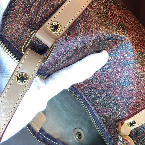 Authentic ✅ - Picture 7 of 8